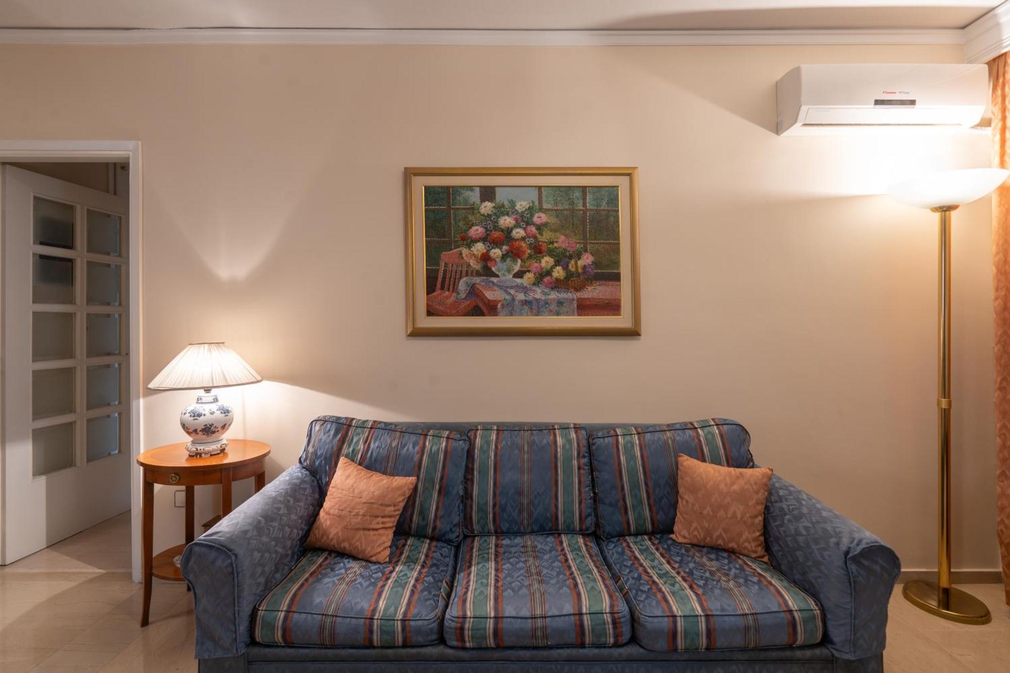Thissio Family Apartment เอเธนส์ ภายนอก รูปภาพ