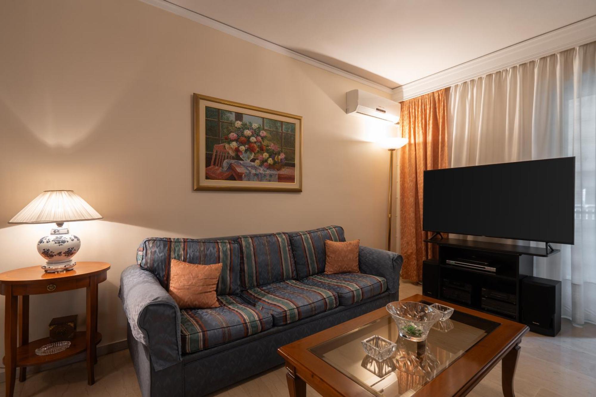 Thissio Family Apartment เอเธนส์ ภายนอก รูปภาพ